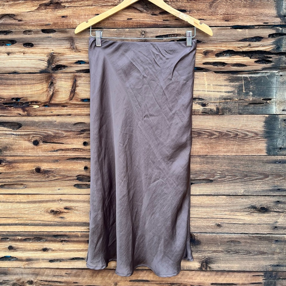 FORGOTTEN GRACE | Brown Satin Skirt M